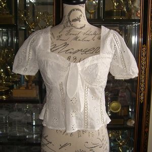 FOREVER 21 WHITE EYELET CROPPED TOP M